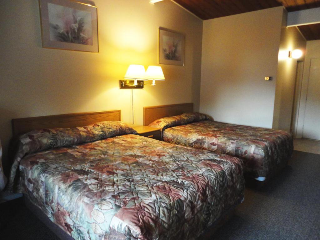Polson Park Motel Vernon Chambre photo