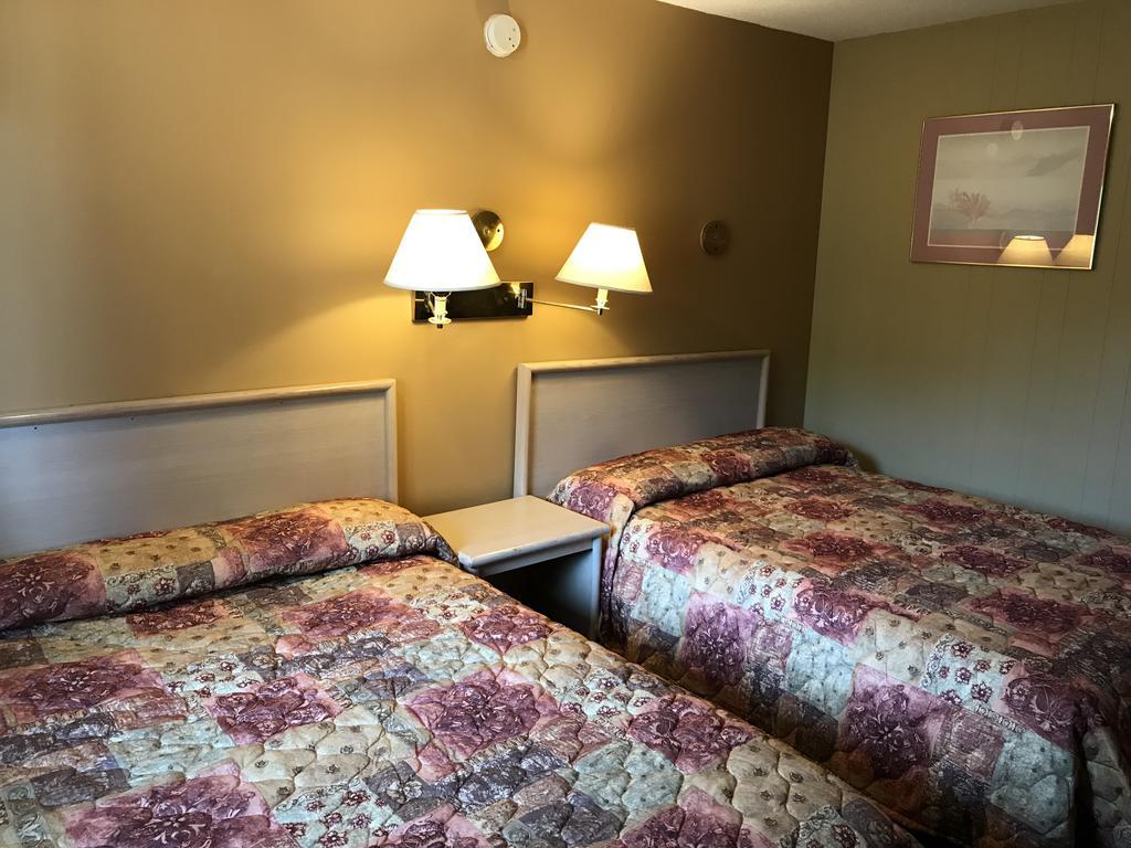 Polson Park Motel Vernon Extérieur photo